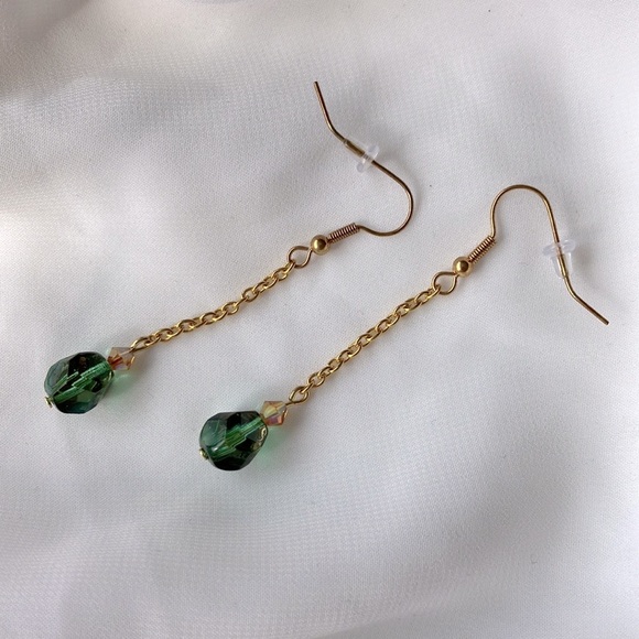 ๐ Glass Bead Dangle Earrings - Picture 1 of 4